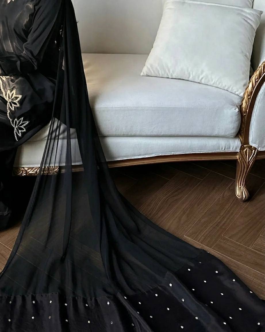 The Midnight Onyx Lotus-Embroidered Silk Set